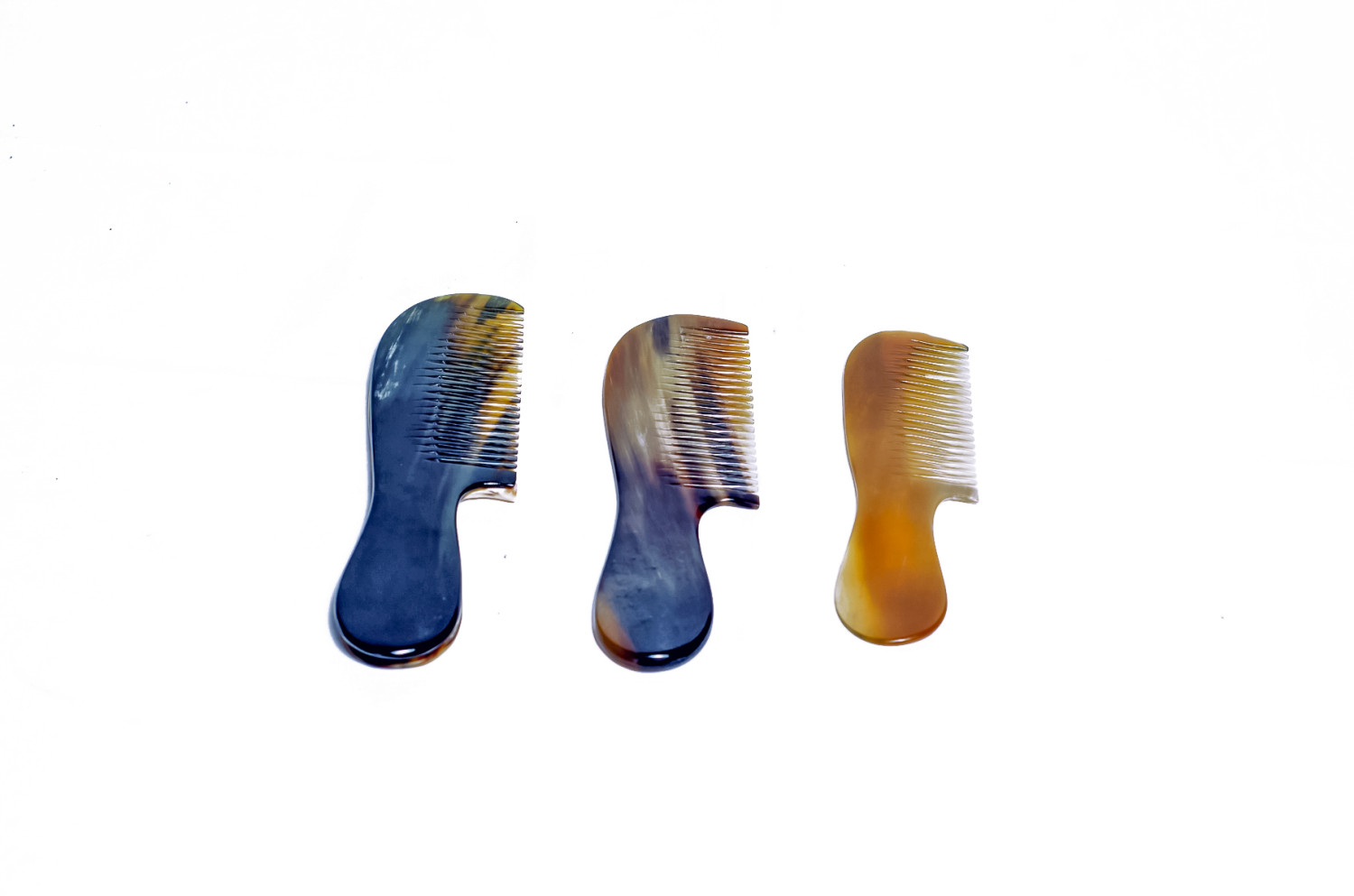 COMBS ( COW HORN COMBS)