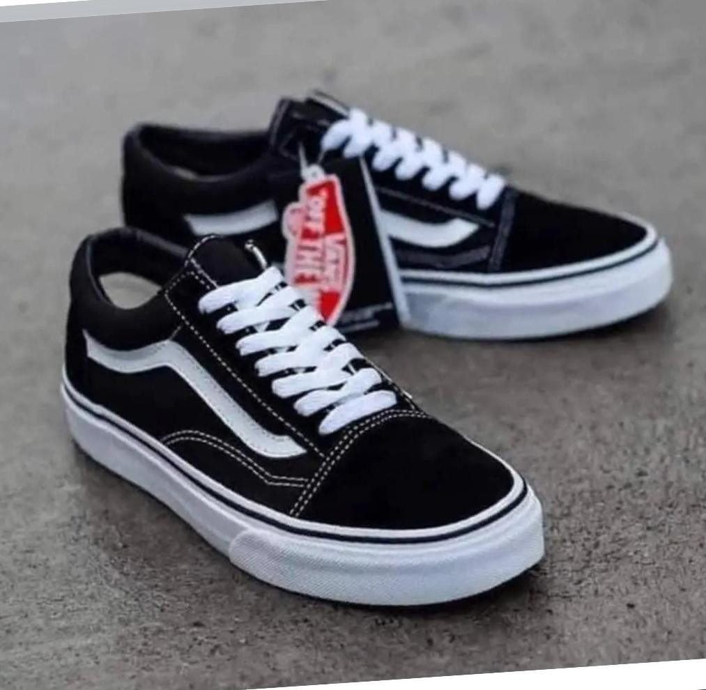 Vans Old Skool Unisex Sneakers Men (Unisex US Size) Black