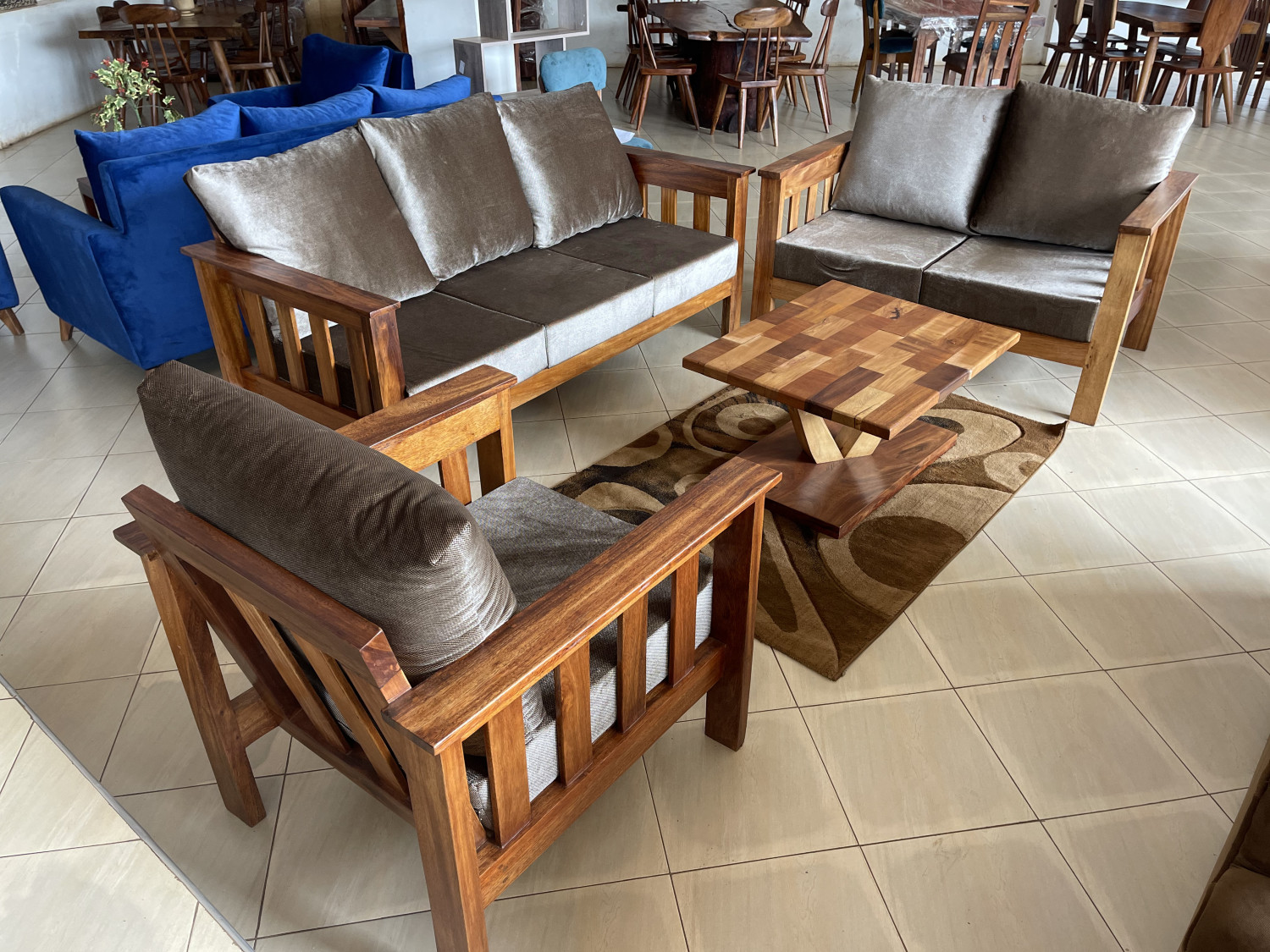 Sculpted Home Furniture for Executive Homes